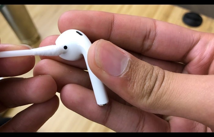 Cleaning AirPods speaker